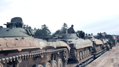 Боевые машины пехоты на платформах воинского эшелона